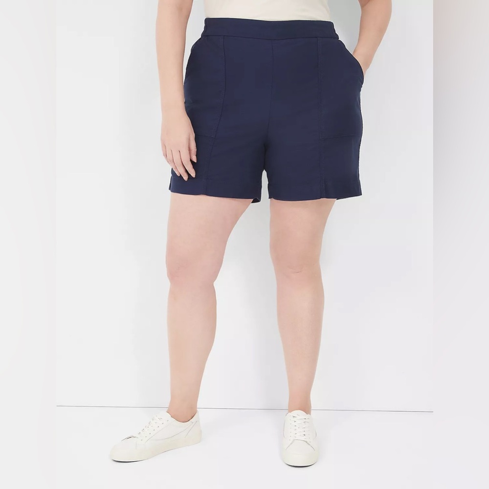 Pull On Elastic Waist Navy Shorts Sz 24W - EUC